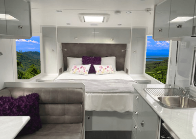 Ocean Breeze Caravans 18ft6 Dinette Kitchen Bedroom